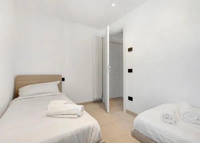 Casa L'oliver アパート リモーネ・スル・ガルダ